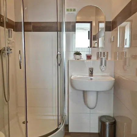 Rb Rooms&apartments * Μπίντγκοστς
