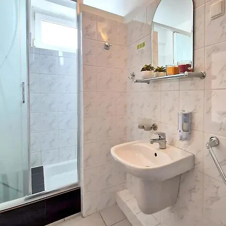 Apartment Rb Rooms&apartments *