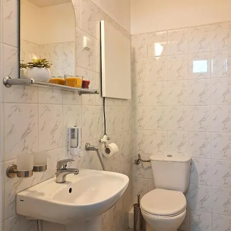 Rb Rooms&apartments Μπίντγκοστς