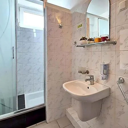 Apartament Rb Rooms&apartments *